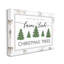 «Farm Fresh Trees Rustic Sign Christmas Charm» par Jennifer Pugh - impression d'art graphique-51170781-51170783