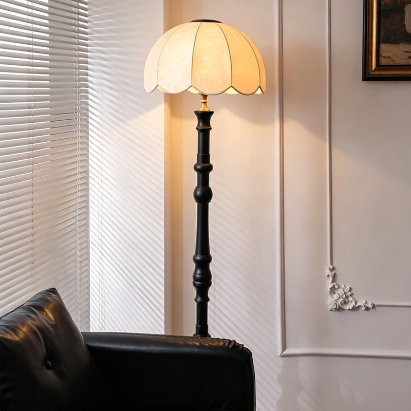 Beige-blanc + tissus noirs + lampes sur pied de forme libre en bois massif, Noir