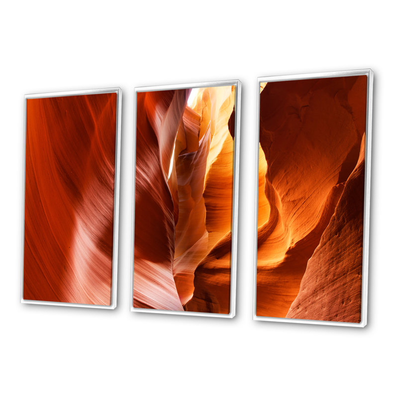 «Sunshine In Antelope Canyon», 3 pièces, cadre flottant, impression sur toile, H 20 po x l 36 po x P 1 po, Cadre blanc