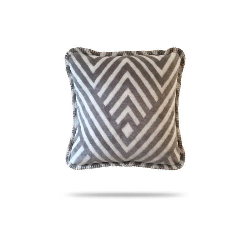 Coussin décoratif à zigzags Denali Home Collection