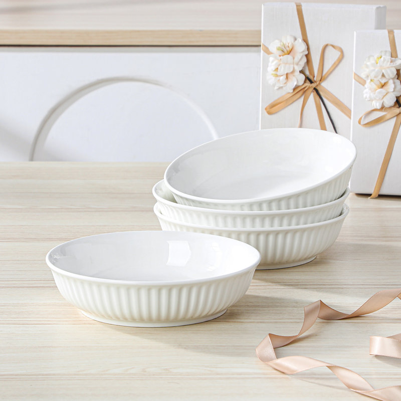 4 Pieces Ceramic Dinnerware Set, Soup Plates, White Poreclain, Embossed Design around Edge, Service For 4 People, 900ML