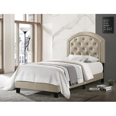 Lit plateforme touffeté avec matelas