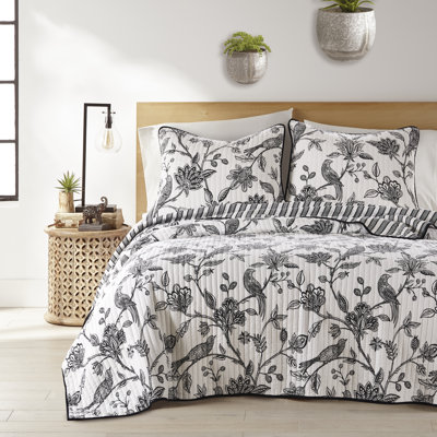 Tanzie Black Full/Queen Quilt Set
