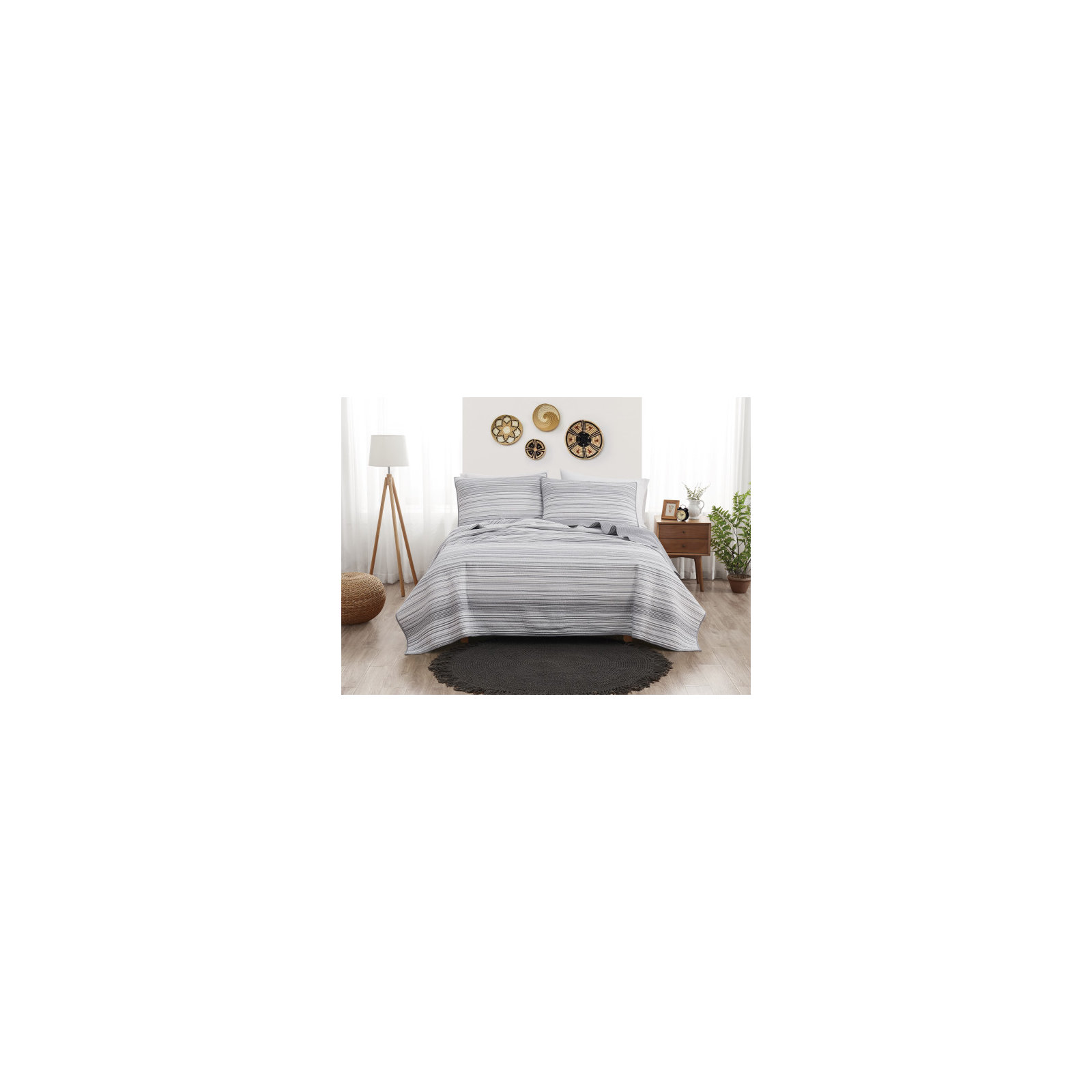 Everette Cotton Quilt Set, Queen Quilt + 2 Standard Shams