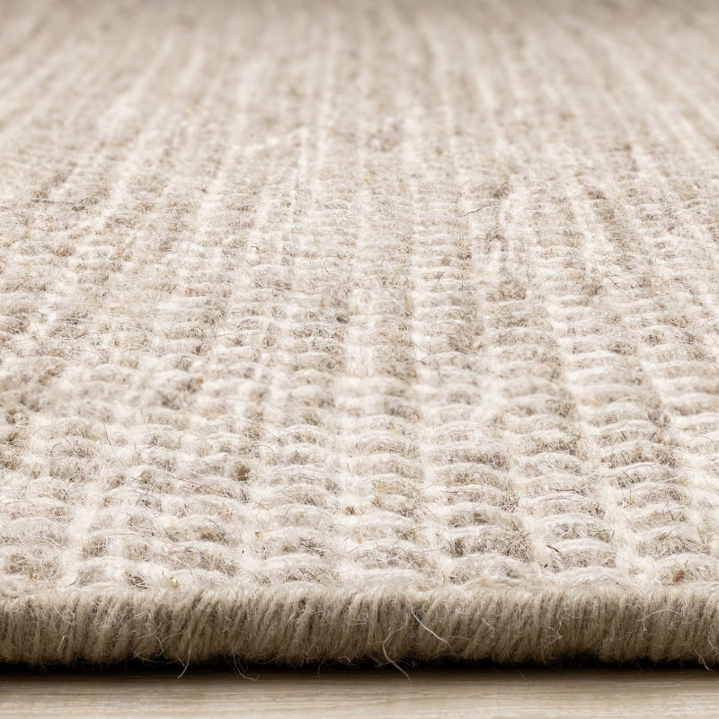 Meredith Handmade Beige Indoor Area Rug, Rectangle 7'10" x 10'6"