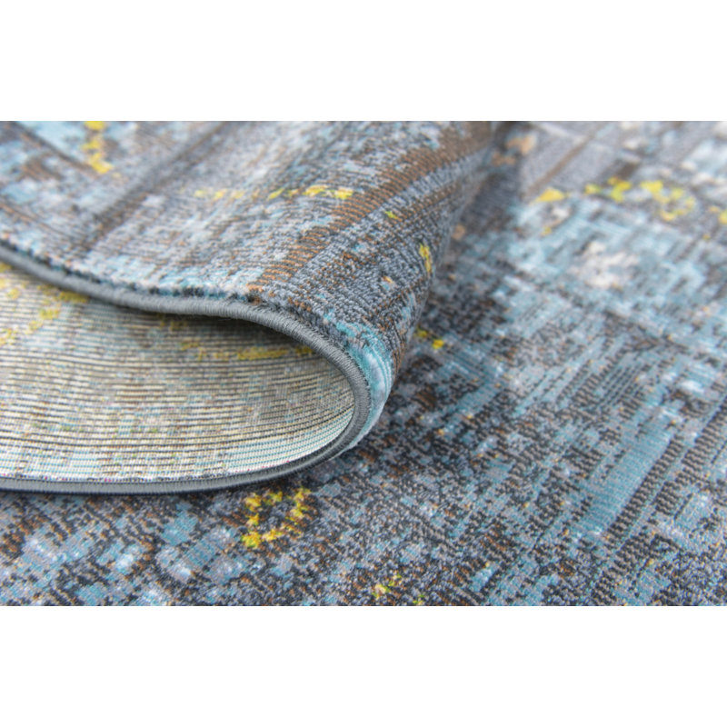 Folmar Oriental Indoor Rug, Runner 2'2" x 6'1"