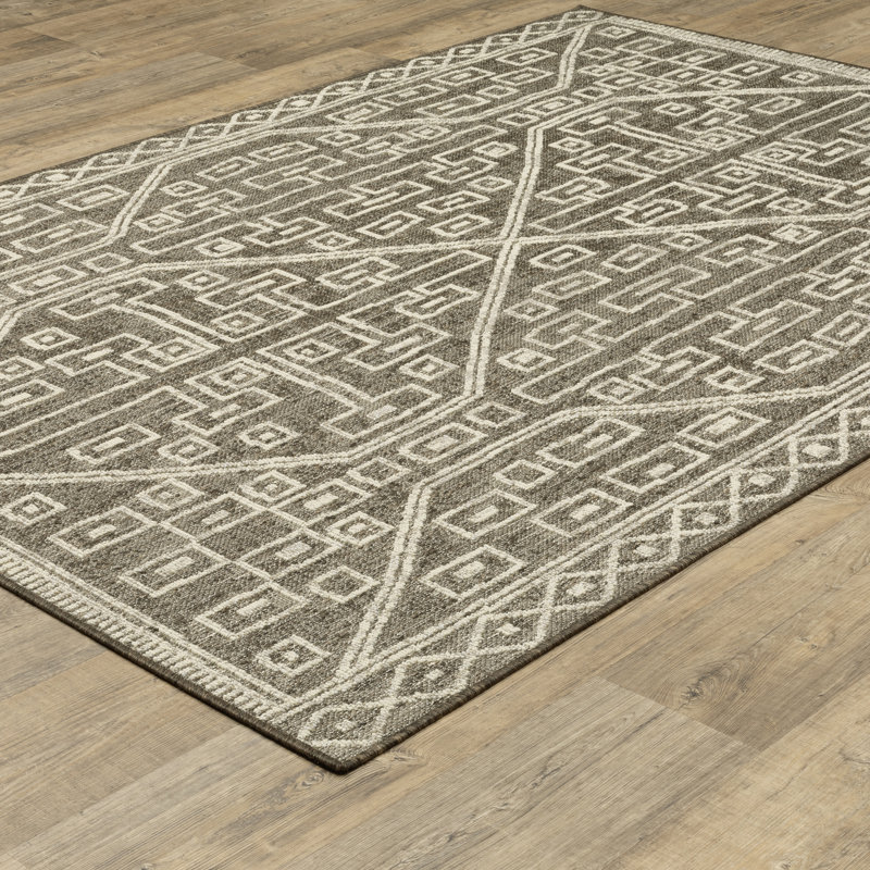 Tavraj Modern Diamond Medallion Brown / Beige Indoor/Outdoor Rug, Rectangle 3'3" x 5'