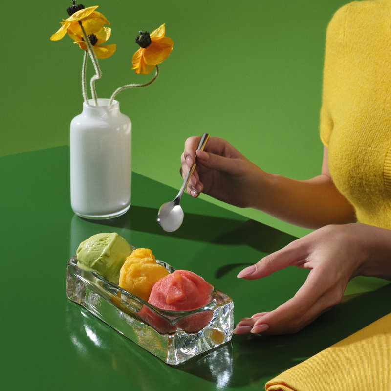 Mini vase en cristal sans plomb Magnolia, Blanc opale, H 5,9 po x l 3,15 po x P 3,15 po