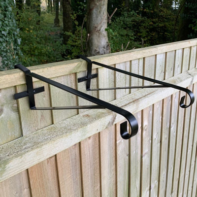 Amiraka Plant Stand