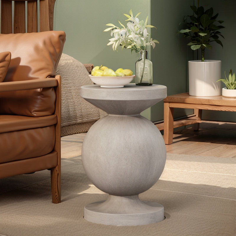 Table d'appoint d'extérieur en béton