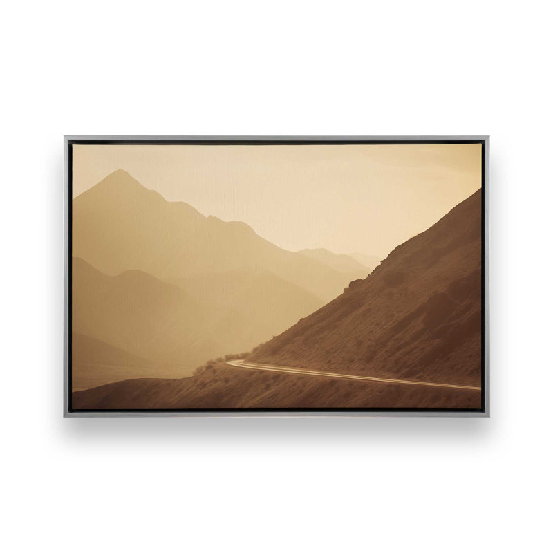 Impression sur toile Peaceful Mountain Drive I, Encadrement argenté, H 24,75 po x l 36,75 po x P 1,75 po