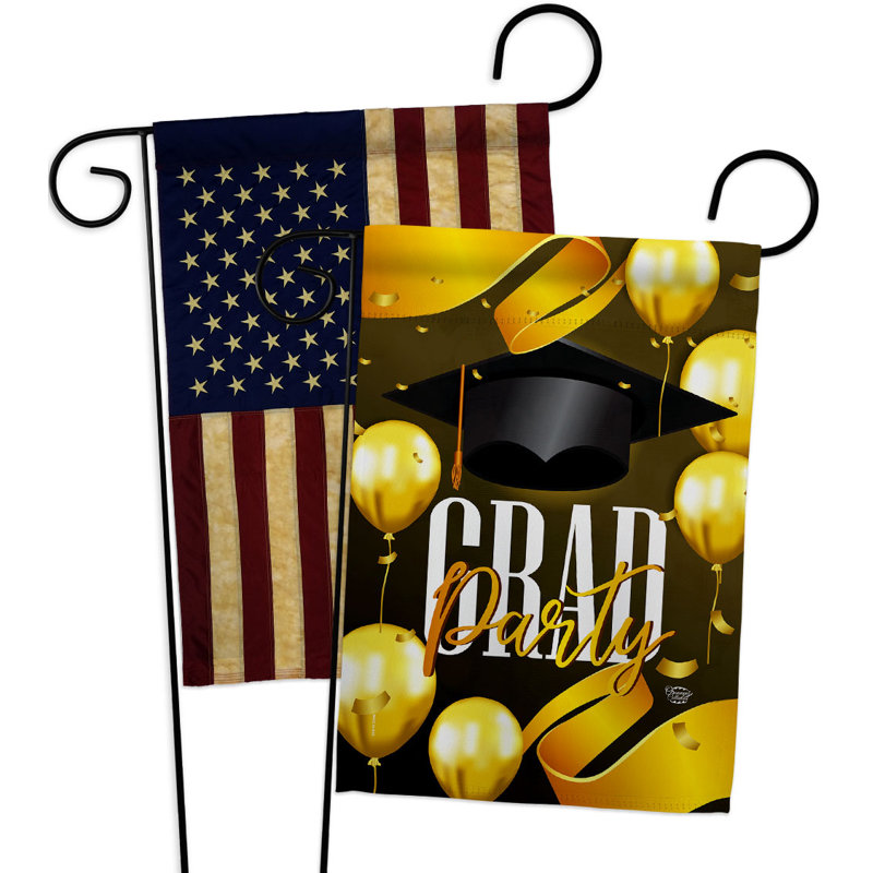 Drapeau de jardin en polyester à 2 côtés Grad Party 1 pi 5 po x 1 pi