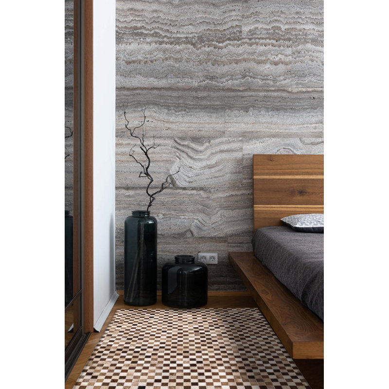Tapis brun en cuir de vache patchwork 4 pi 0 po x 6 pi 0 po