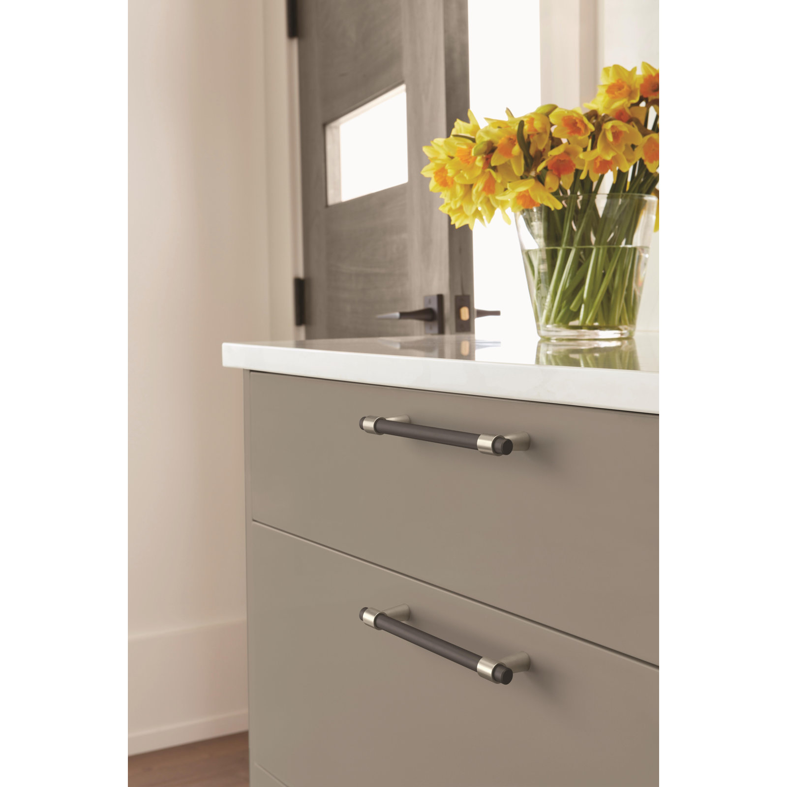 Mergence Bar Cabinet Pull, Matte Black/Satin Nickel, 5 1/16" 
