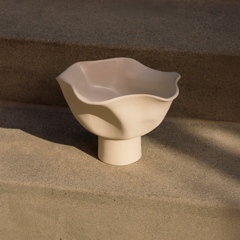 Lizzy Wavy Footed Bowl