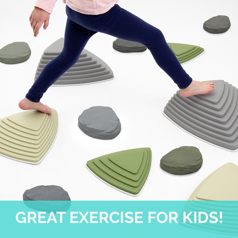 JumpOff Jo - Rocksteady Plus - Blocs améliorant l'équilibre et la coordination, Pierres en mousse, Jouets sensoriels pour enfants - Parcours d'obstacles intérieur et extérieur, ensemble de 12 pièces - Camouflage vert