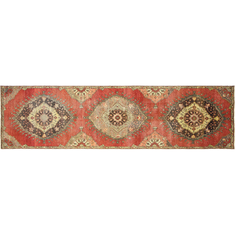 Tapis de couloir unique en laine noué à la main de style années 1960 de 3 pi 7 po x 13 pi en rouge / brun / beige