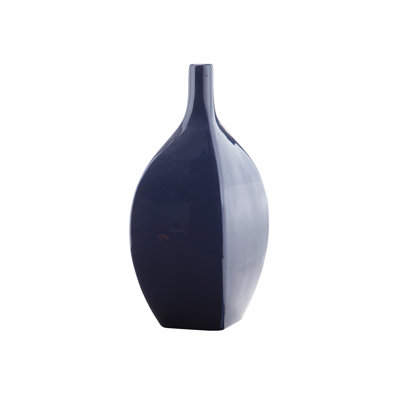 Nakaylee Vase