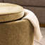 Table jaune foncé avec espace de rangement et design raffiné-1264200188