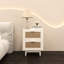 De style table d'appoint pour une chambre à coucher élégante et une table de chevet de salon avec des détails, ajoute de l'élégance à la pièce