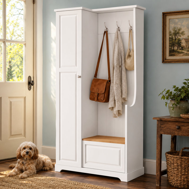 Arbre d'entrée Rittman avec banc de rangement rabattable, armoire haute avec tablettes réglables et fixes et quincaillerie anti-basculement