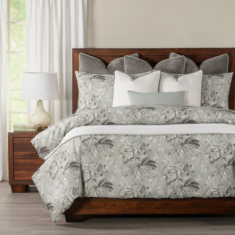 Winter Bloom Polyester Baffle Box Stitch Floral Duvet Cover & Insert, California King