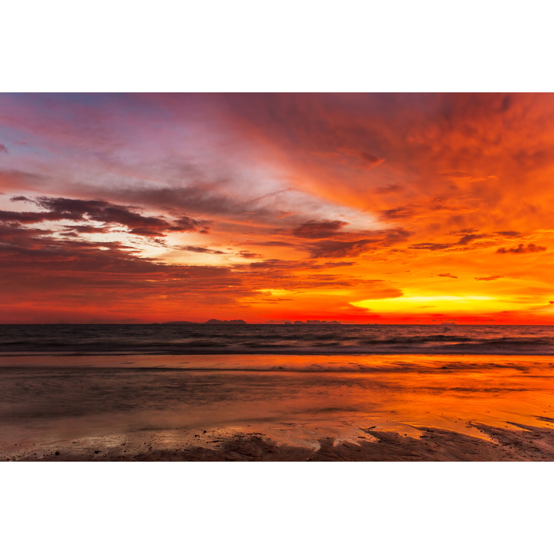 Tropischer Strand bei Sonnenuntergang- Leinwandbild