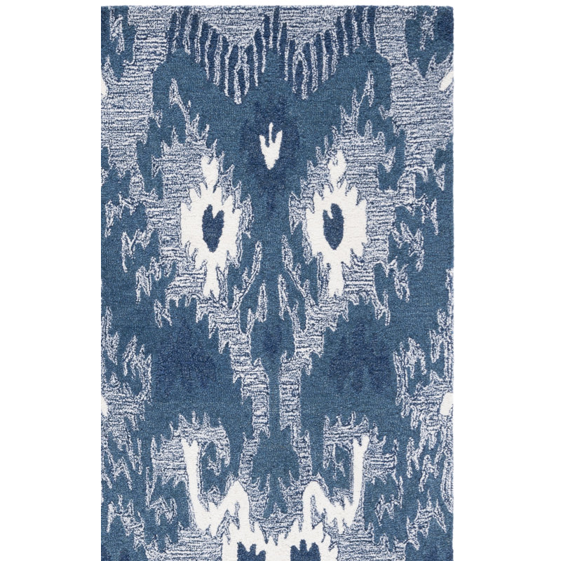 Tapis bleu / ivoire en laine / coton touffeté à la main Ikat, Tapis de couloir 2 pi 3 po x 8 pi