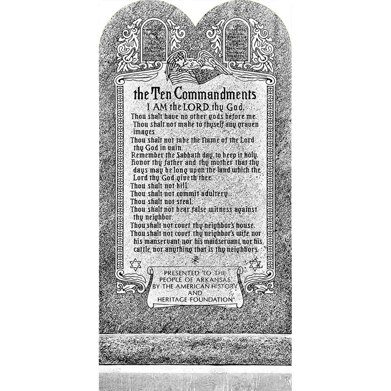 Commandements en carton debout