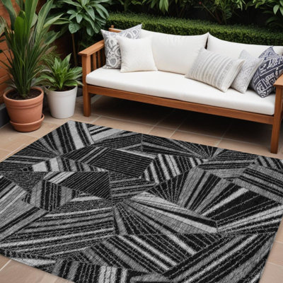 Tapis intérieur et extérieur lavable noir et gris 8 pi x 10 pi