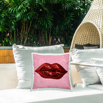 Coussin d'extérieur imprimé à motif de boule rouge Stupell Industries par Lil 'Rue