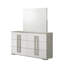 Commode à 6 tiroirs de style contemporain Olivia en bois blanc.