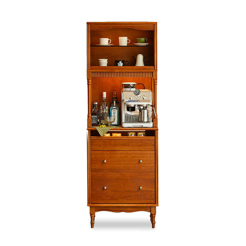 Armoire à buis de style médiéval