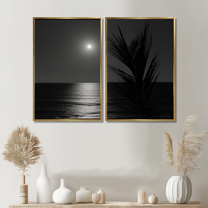 «Black and White Palm Moonlight Horizon - Beige bord de mer, art mural sur toile, 36" H x 48" W, Gold