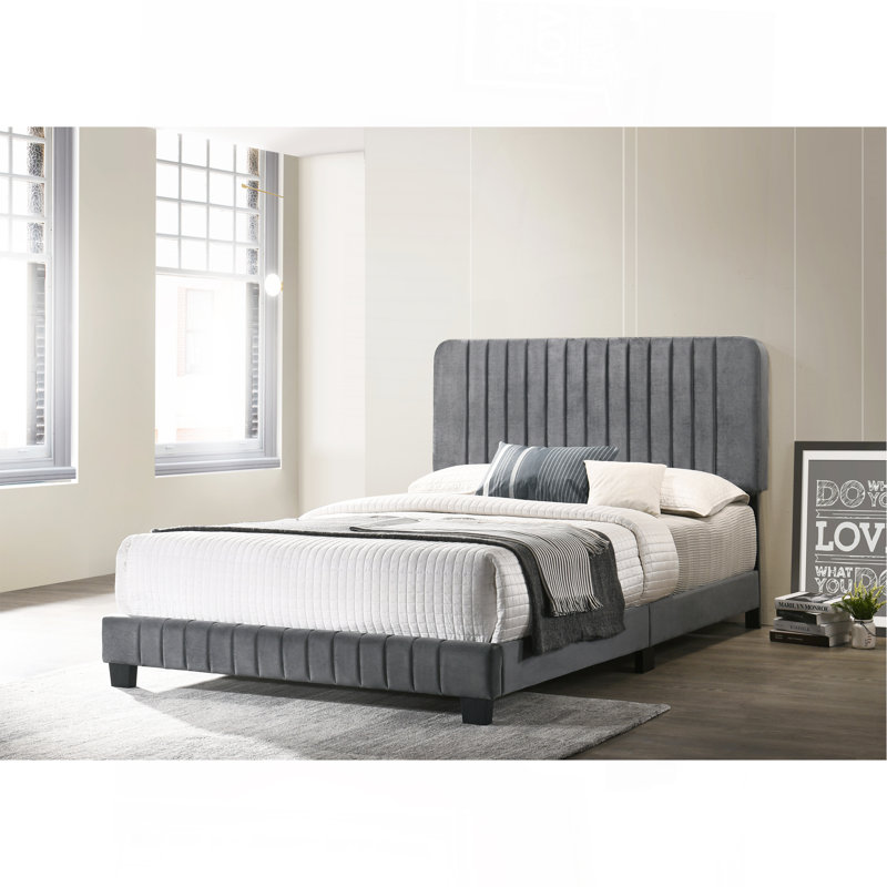 Grand lit contemporain gris pour plus de confort