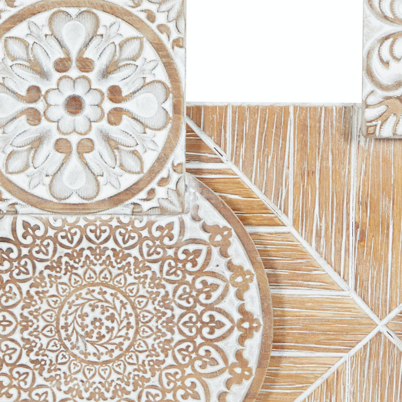 Décoration murale en bois
