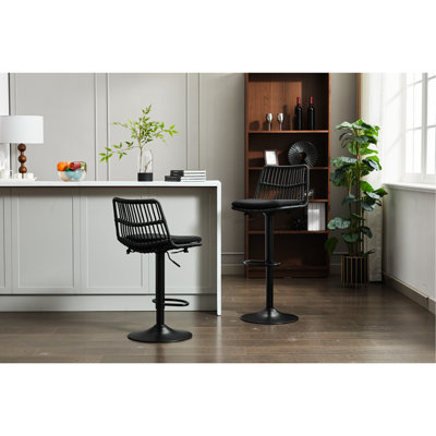 2 tabourets de bar, chaise pivotante à 360 degrés avec repose-pieds, hauteur réglable pour différents espaces, design, 2 chaises noires, base, noir, cuisine et salle à manger d'une capacité de 250 lb