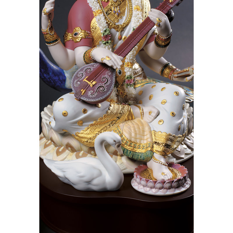 Saraswati Statue