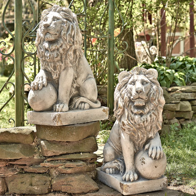 Nenzel Lion Garden Statue