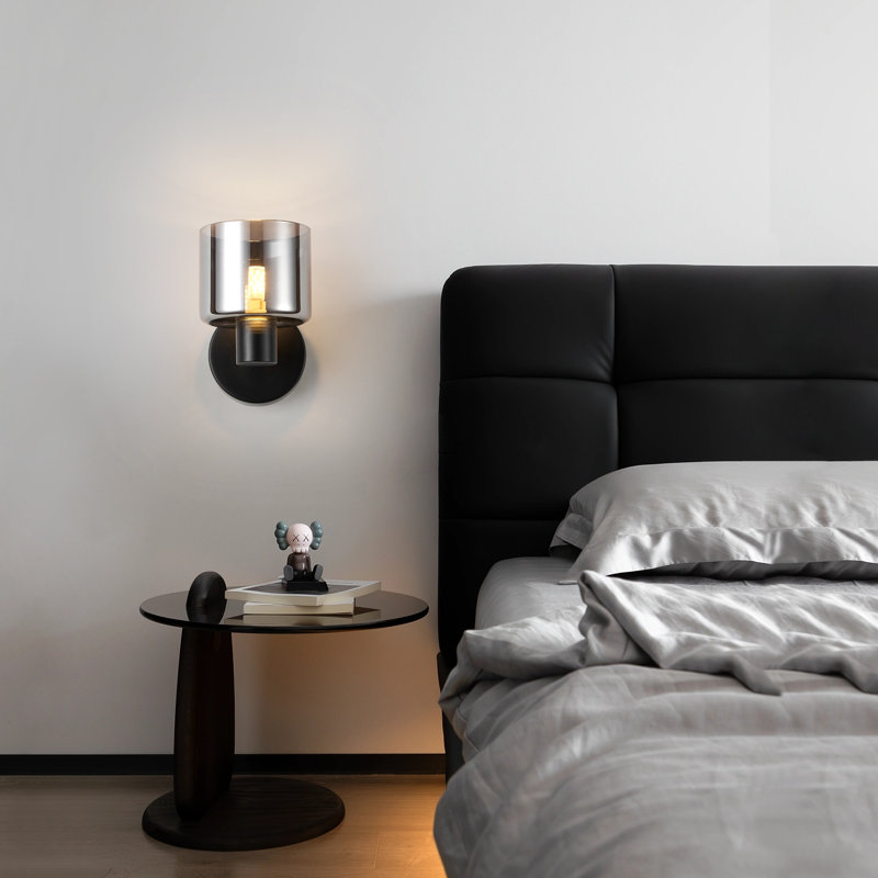 Armed Sconce, Matte Black