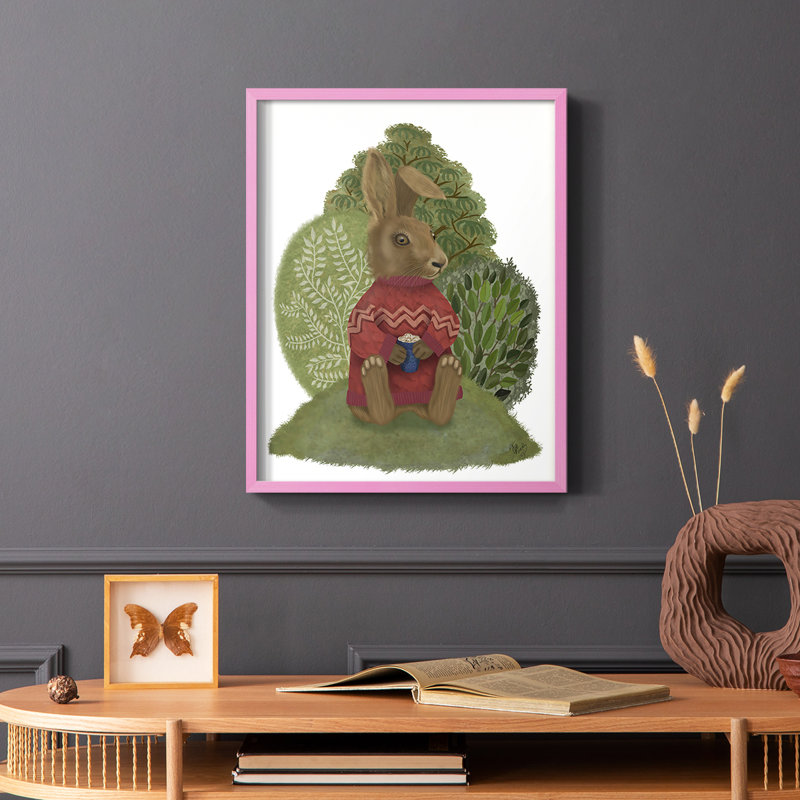 Lapin latte dans un chandail, reproduction encadrée - bois massif, Rose, H 10 po x l 8 po