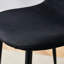 Table de salle à manger moderne et ajustable avec bureau texturé en noyer, pieds en métal noir et quatre sièges rembourrés en coton, parfaits pour les petits espaces-1176913805
