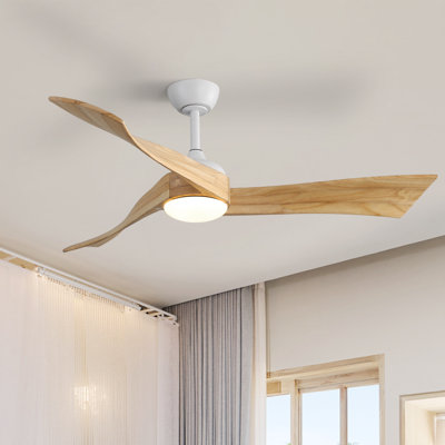 Ventilateur de plafond de 52 po de largeur avec lumière DEL et télécommande