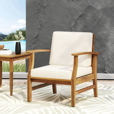 Perla Club Chair, Modern And Cozy
