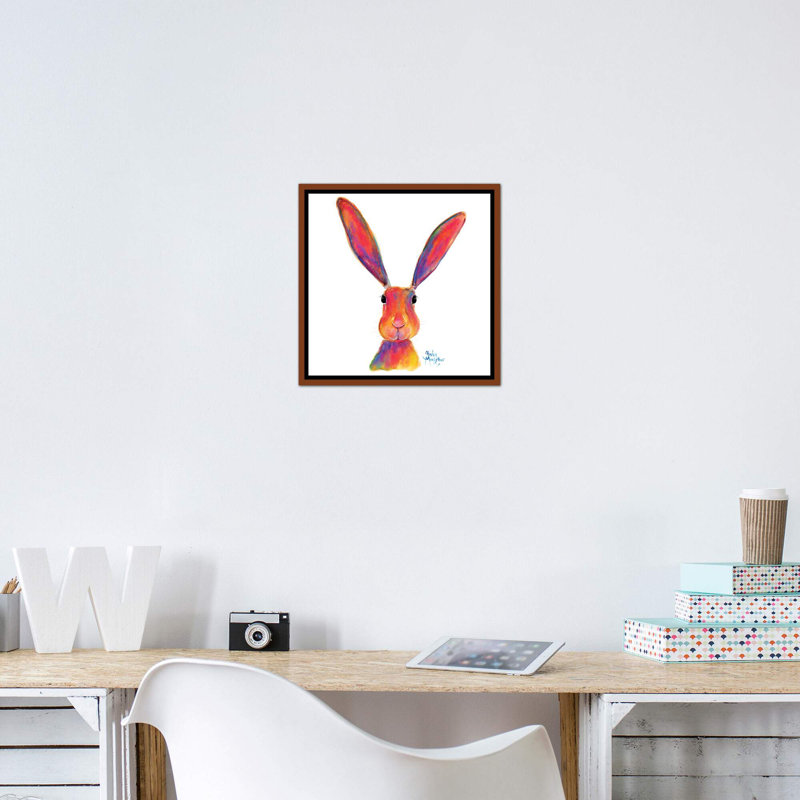 «All Ears» par Shirley Macarthur - reproduction d'art, Pas de tapis, H 18 po x l 18 po x 1,5 po, Toile avec cadre brun