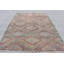 Kilim turc rétro avec des tons de vert vif, idéal pour les grands espaces de salon - un tapis tribal avec une influence Oushak