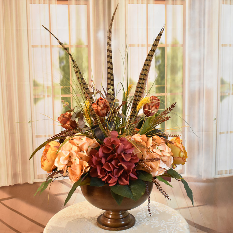 Hydrangea and Rose Centerpieces in Vase