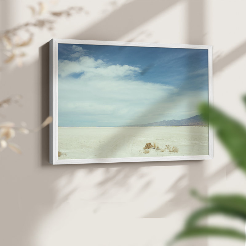 «Salt Flat Walk I», reproduction encadrée, H 16 po x l 20 po, Blanc