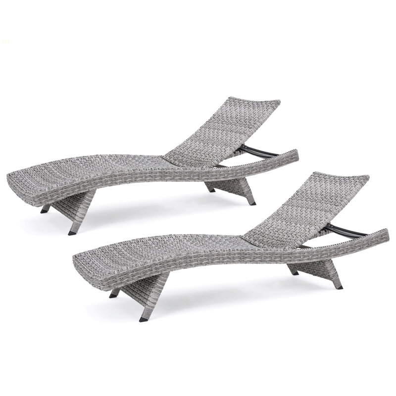 Chaise longue en osier crème