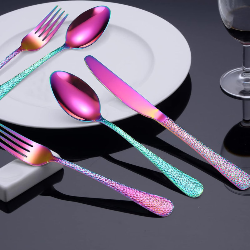Ensemble de couverts 40 pièces pour 8 ustensiles de cuisine en acier inoxydable avec poignées martelées élégantes pour un usage quotidien et des occasions spéciales